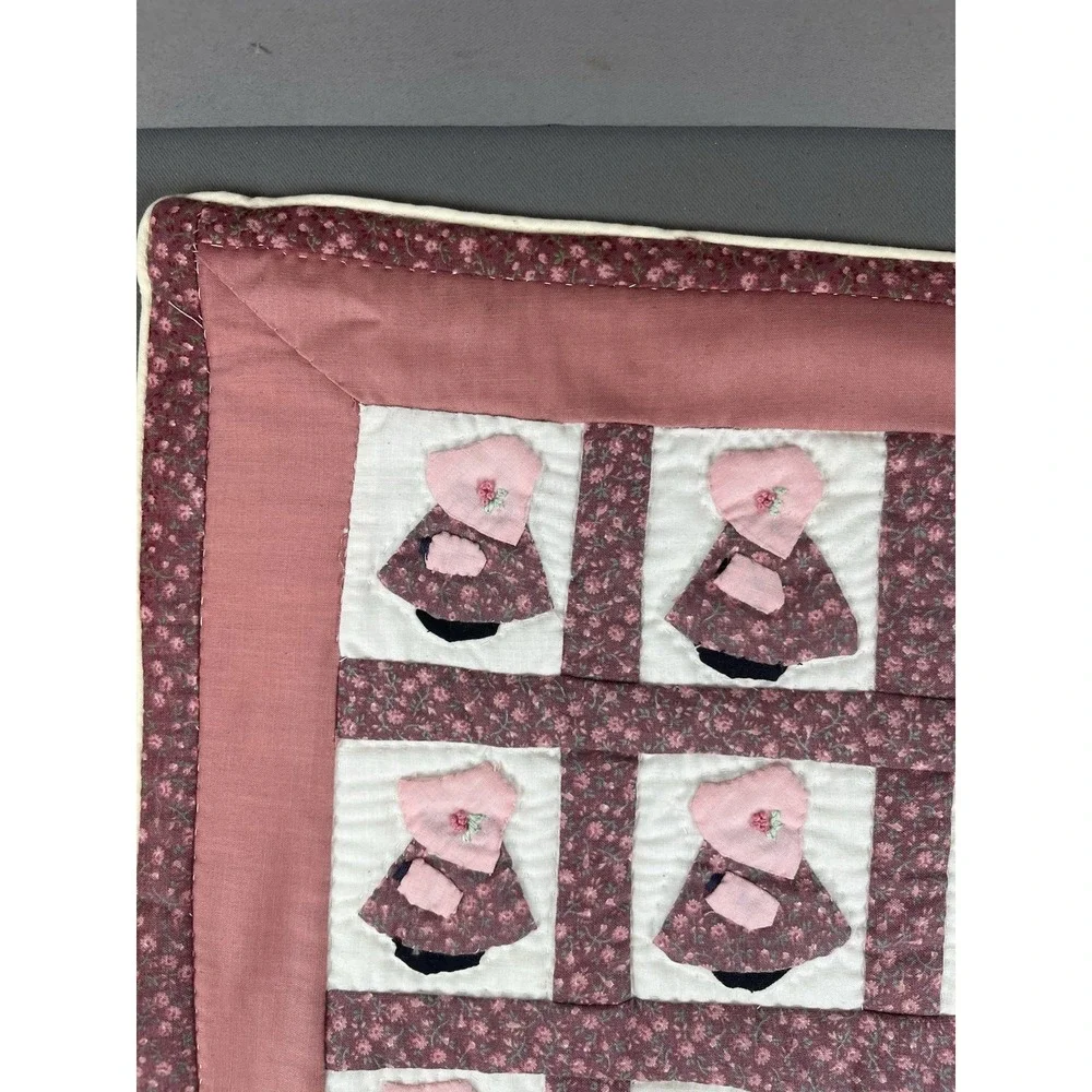 Quilt Block Wall-hanging Sunbonnet Sue 12